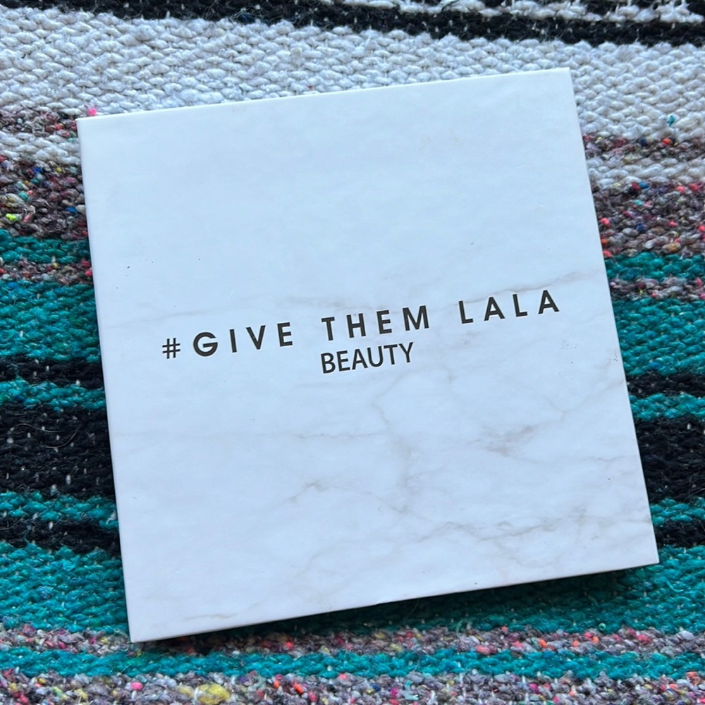 GIVE THEM LALA Grown Woman Palette